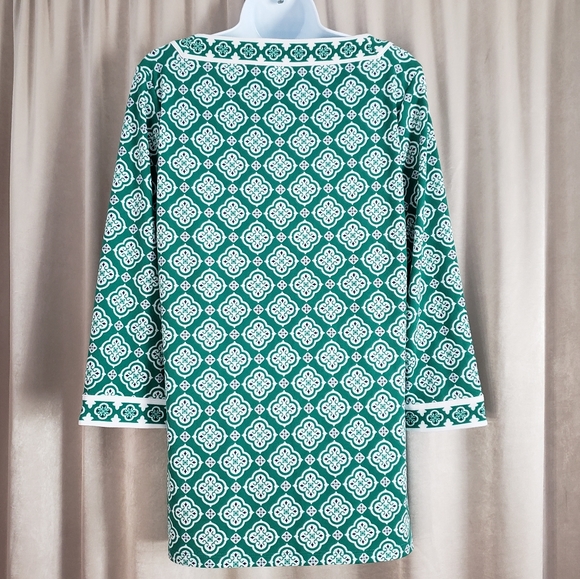 NWOT Magnolia Grace green medallion print square neck blouse Womens Medium - Picture 5 of 6